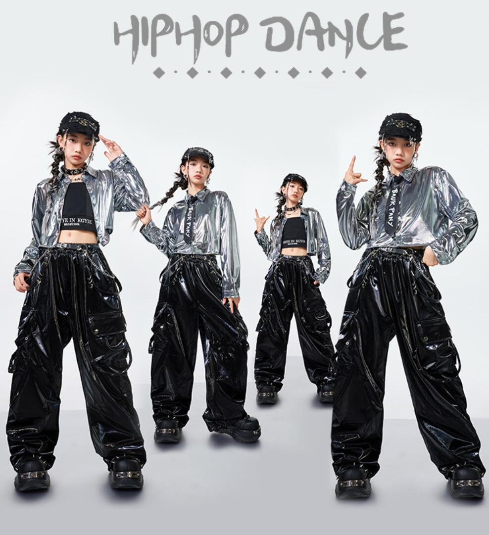 子供ダンス衣装 半袖シャツ レザーパンツ 光沢あり ジャズダンス 黒 反射柄 カジュアル へそ出し おしゃれ 上下セット ジャズダンス衣裳 ジャズ ヒップホップ ステージ衣装 チアダンス 団体 ダンスウエア JAZZ HIPHOP ダンス 衣装 文化祭 イベン出演服 お揃いウエア