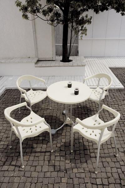 【送料無料】ガーデンテーブル5点セットテーブルX1　椅子X4