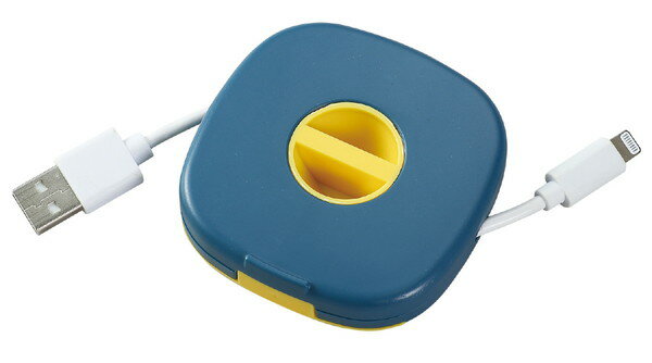 ケーブルを巻き取って机スッキリ 直径3.5mmのケーブルまで対応 スマホスタンド機能付 商品サイズ（単位mm)：70×70×15mm セット内容：本体×1 1個重量（g）：25 材質：ABS 1個包装形態：袋入り 包装サイズ（横×高さ×奥行）mm：W70×H15×D70mm 販売単位：個 本体色：ー 生産国：中国 箱の場合の入数：500●仕様・寸法・デザインについては予告なく変更されることがあります。 ●画像はイメージです。代表画像を使用することがあります。 ●ご返品、交換、発注後のキャンセルはできません。 ●都度お取り寄せ発注のため突然の欠品等がありましたら連絡させていただきます。