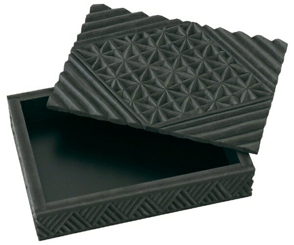 商品説明：全面黒彫板だから彫りやすい！ 商品サイズ：完成サイズ：約185×130×45mm セット内容：黒彫板 天板（185×132×10mm）×1、黒彫板 側板（185×37×10mm）×2、黒彫板 側板（122×37×10mm）×2、底...