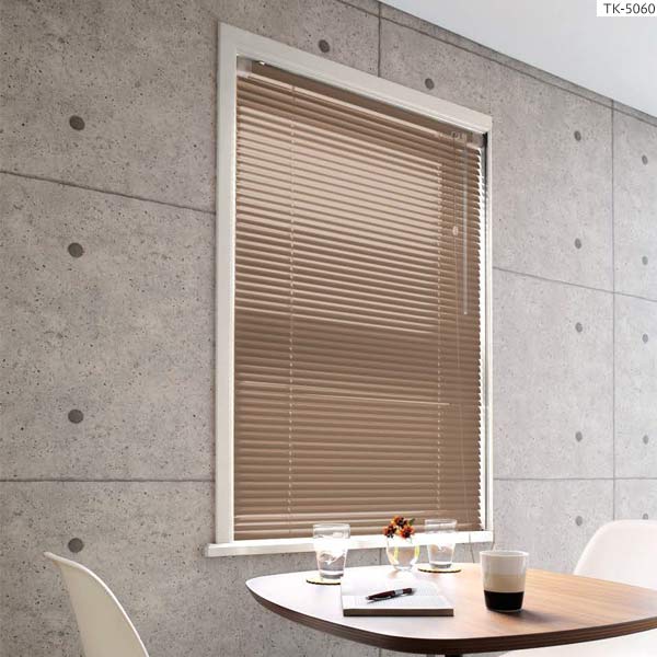 立川機工 ファーステージ インテリアブラインド つっぱり仕様 幅101〜120cm 高さ101〜120cm