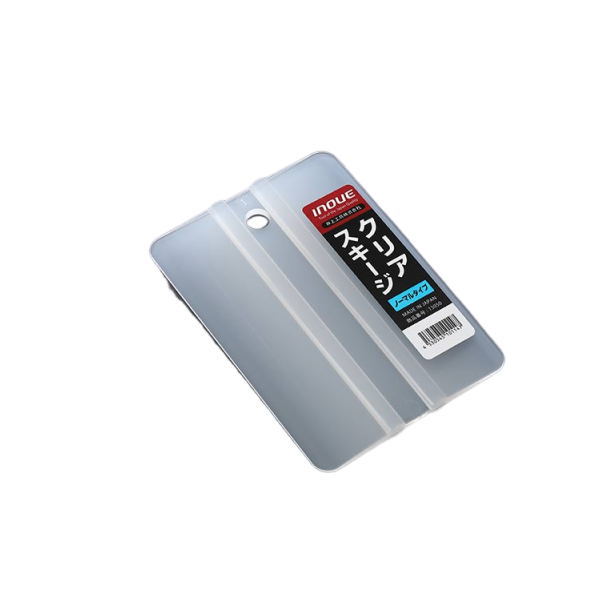 フィルムのエアー抜きや壁紙の圧着・シワ伸ばしに使用するヘラです。 ヘラ本体が透明なので下地が見え作業がしやすくなっています。 材質 　本体：ポリプロピレン 高さ：74mm Made in Japan●仕様・寸法・デザインについては予告なく変...