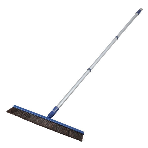 特長 　毛の幅が460mmとワイドなので、広い場所も効率よく掃除ができます。 セット内容：ハンドル 1本/箒 1個 材質:ハンドル:スチールパイプ 甲:ポリプロピレン 毛:ポリプロピレン、PET(再生PET100％)、馬毛、除電材●仕様・寸法・デザインについては予告なく変更されることがあります。 ●画像はイメージです。代表画像を使用することがあります。 ●ご返品、交換、発注後のキャンセルはできません。 ●都度お取り寄せ発注のため突然の欠品等がありましたら連絡させていただきます。