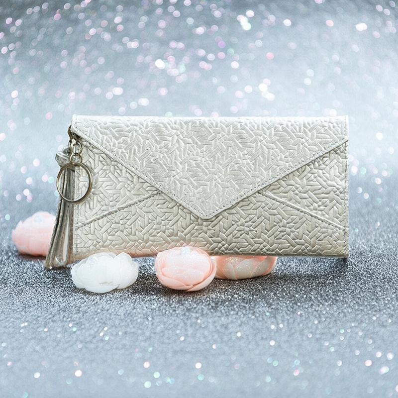 지갑 레이디스 긴 지갑 얇은 가벼운 얇은 귀여운 가죽 대용량 브랜드 지폐 지갑 일본제 국산 카드 넣어 동전 지갑 선물 선물 요시히 엔기물 금운 천사일 한 알만 배일 寅の日 소개