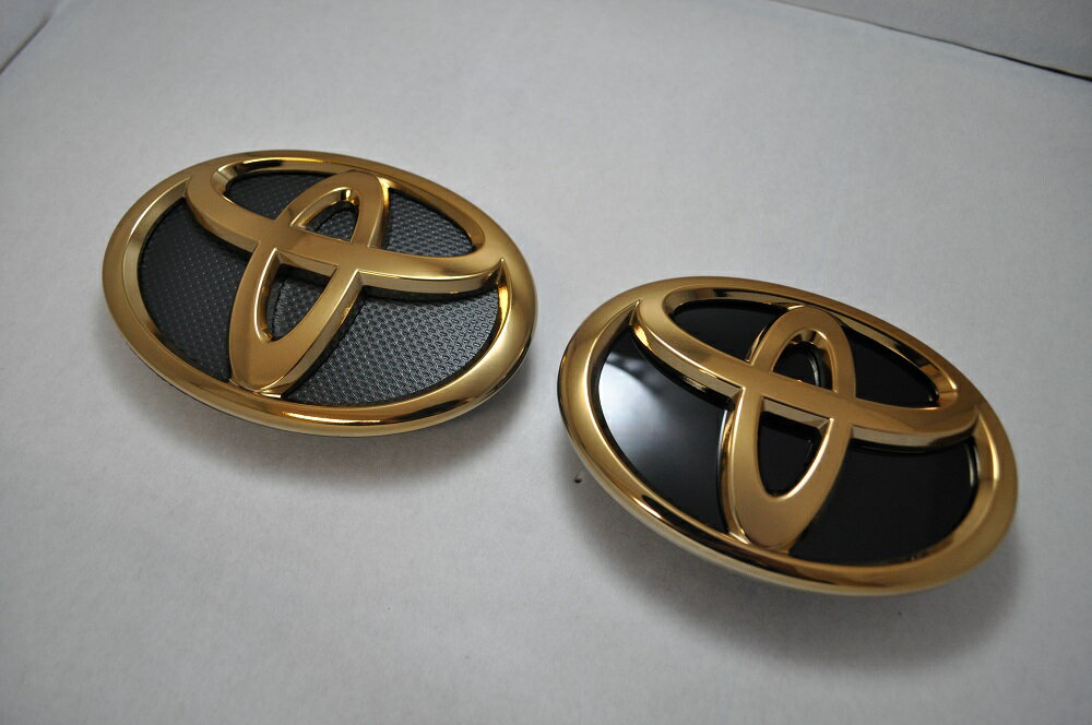 MZRA90　ノア　ガソリン車　ゴールドエンブレム2点SET　　INVENTER/grow/メッキ/ブラッククローム/ゴー..