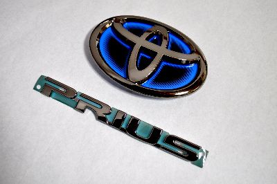 ZVW30系プリウス　ブラックメッキエンブレムリア2点　　INVENTER/grow/メッキ/ブラッククローム/ゴールド/車エンブレム/車パーツ/