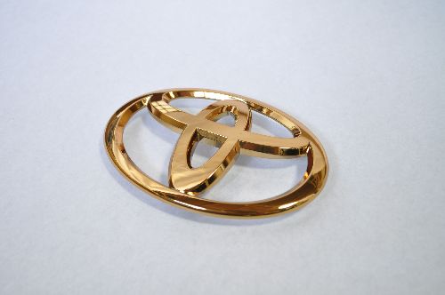 UZS18系マジェスタ　フロントトヨタマーク　ゴールドメッキエンブレム　　INVENTER/grow/メッキ/ブラッククローム/ゴールド/車エンブレム/車パーツ/