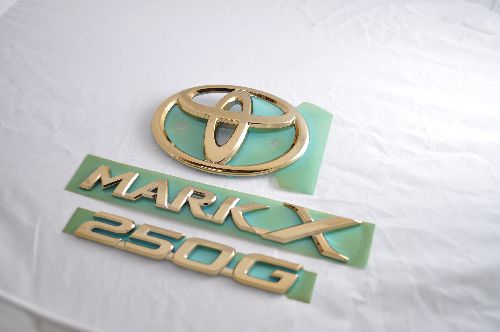 GRX130マークX250G　ゴールドメッキエンブレムリア3点　　INVENTER/grow/メッキ/ブラッククローム/ゴールド/車エンブレム/車パーツ/