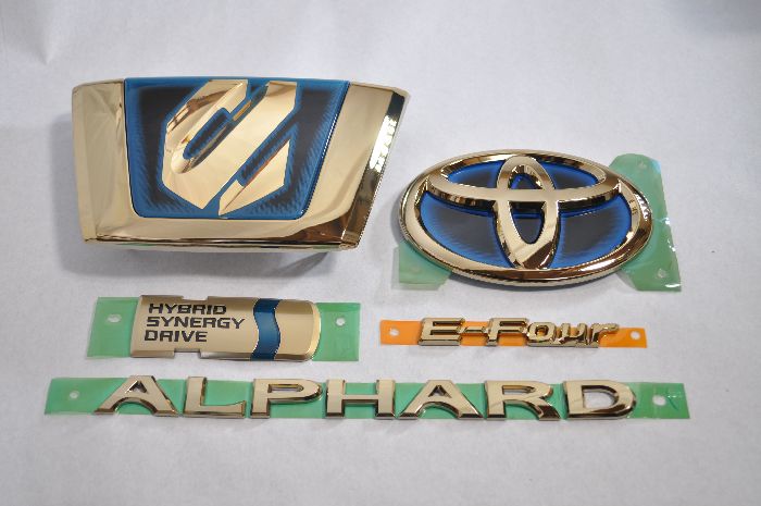 20系アルファード（後期）ハイブリッド　ゴールドエンブレム5点SET　　純正/メッキ/カラーメッキ/セット/単品/車/車パーツ/カーパーツ/高品質/送料無料