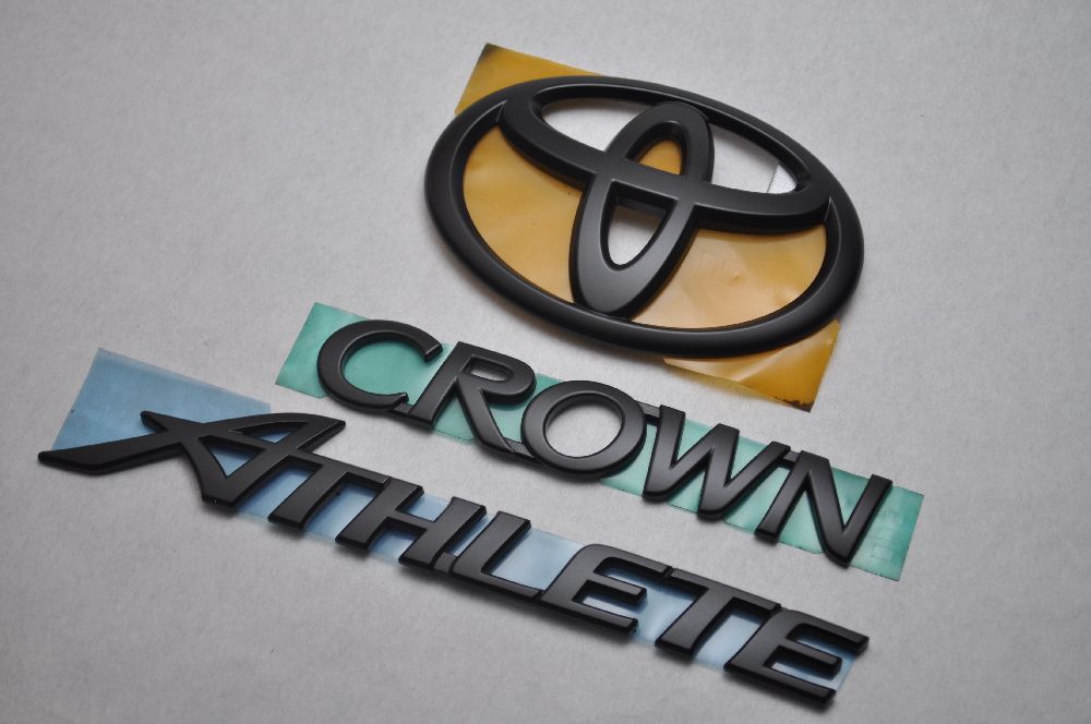 200系クラウン　マットブラック　トランクエンブレム  200系クラウン エンブレム マットブラックの通販