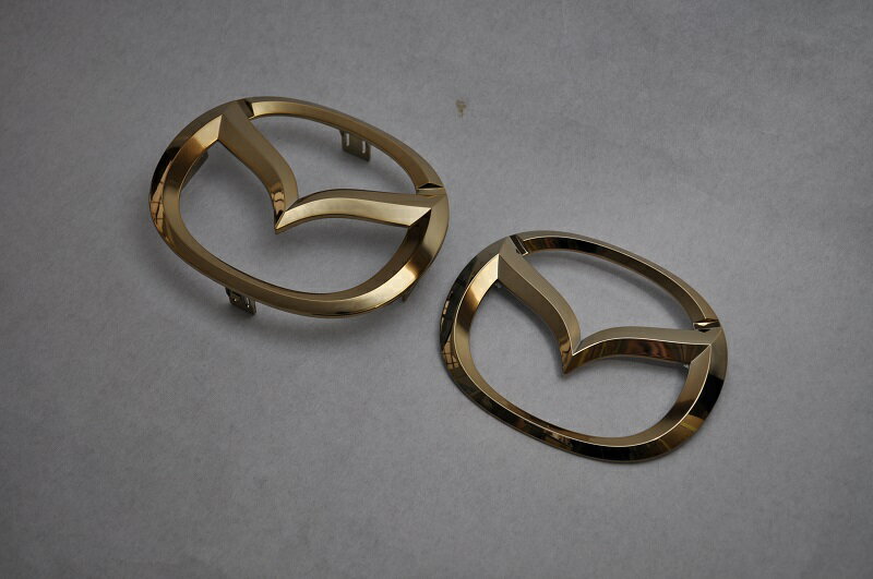 DJ5FS　デミオ　ゴールドメッキエンブレム　フロント／リア2点SET　　INVENTER/grow/メッキ/ブラッククローム/ゴールド/車エンブレム/車パーツ/