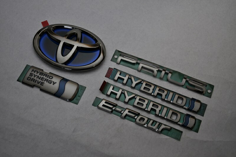 ZVW51　プリウス　ブラックメッキエンブレムリア6点SET　　INVENTER/grow/メッキ/ブラッククローム/ゴールド/車エンブレム/車パーツ/