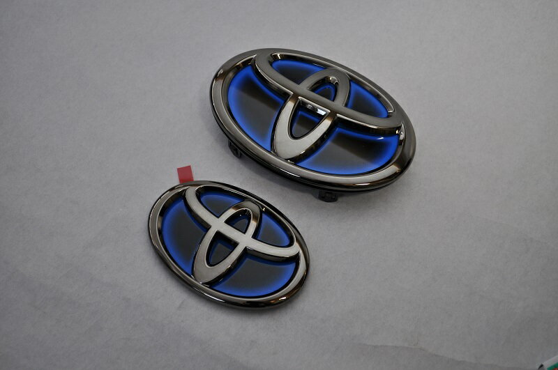 ZVW51　プリウス　ブラックメッキエンブレムフロント／リア2点SET　　INVENTER/grow/メッキ/ブラックク..