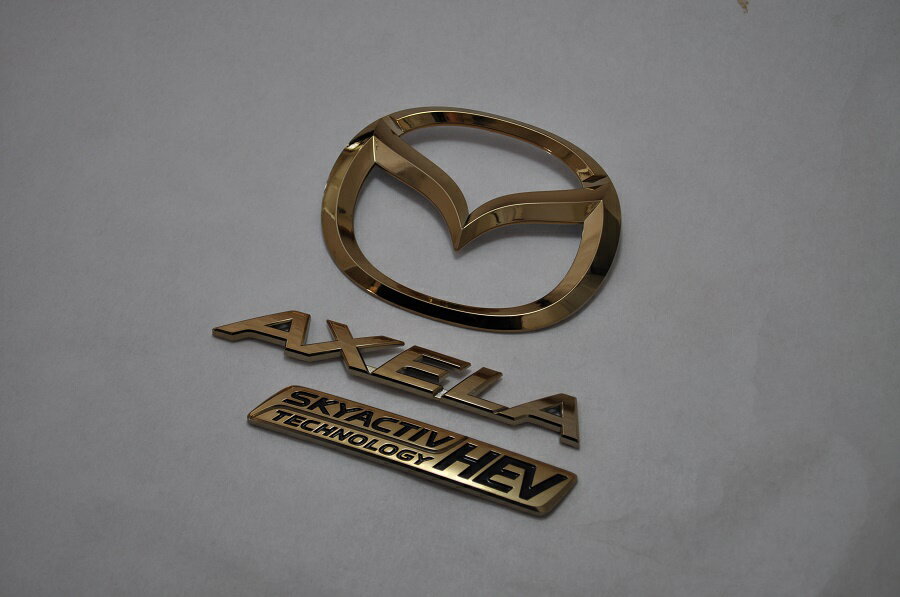 BYEFP アクセラセダンハイブリッド　ゴールドメッキエンブレムリア3点SET　　INVENTER/grow/メッキ/ブラッククローム/ゴールド/車エンブレム/車パーツ/