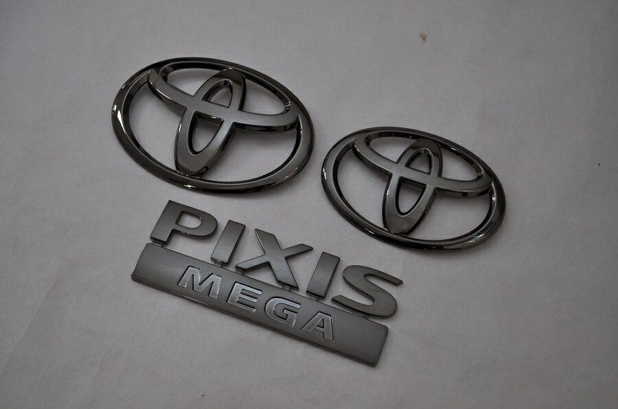 LA700A/LA710A　ピクシスメガ　ブラックメッキエンブレム3点SET　　INVENTER/grow/メッキ/ブラッククローム/ゴールド/車エンブレム/車パーツ/