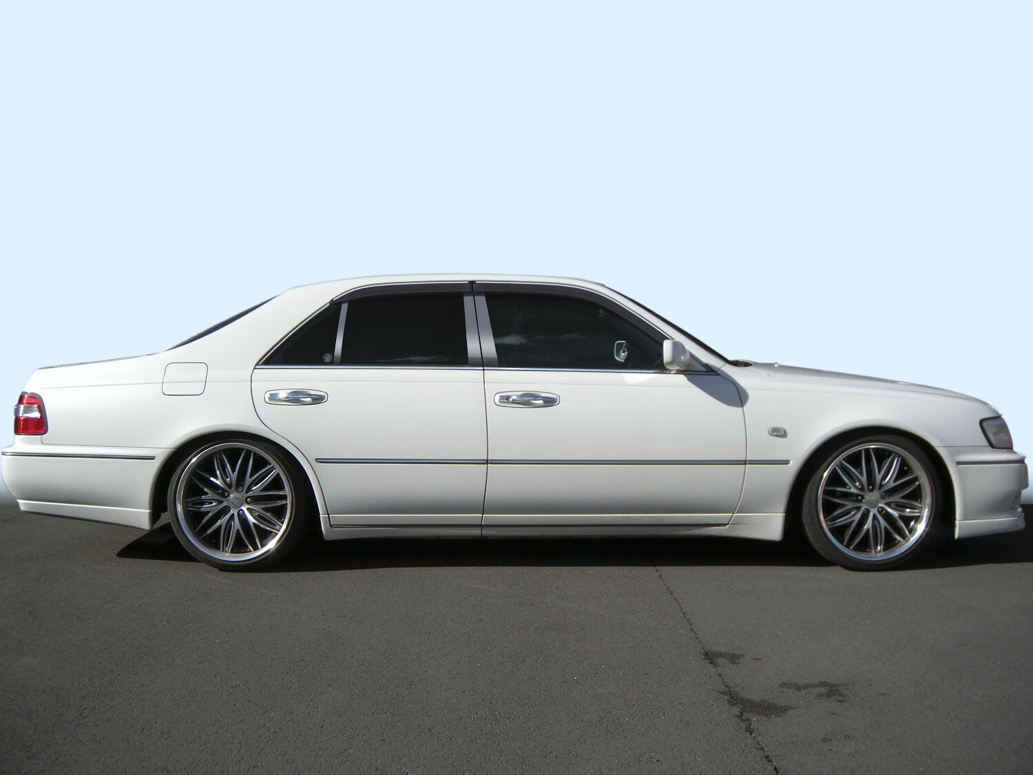 【最鏡面】Y33系シーマ　ステンレス　ピラー　鏡面HYPERブラック　INVENTER/grow/ピラーパネル/メッキピラー/車パーツ/鏡面