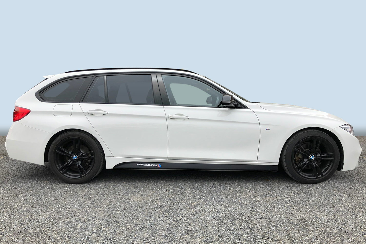 Rakuten - 【ハイクオリティー】BMW　3シリーズ　3D20　320dツーリングワゴン　ステンレス　ピラー　ヘアラインブラック　INVENTER/grow/ピラーパネル/メッキピラー/車パーツ/鏡面