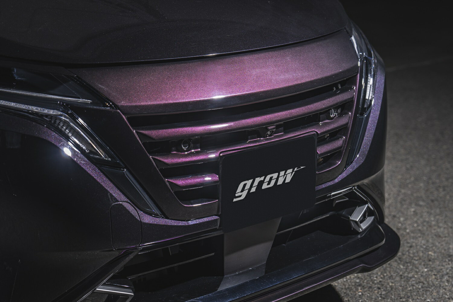 【grow】 FE13　ノートオーラ　M/C前（前期）　フロントグリル　純正塗装済み