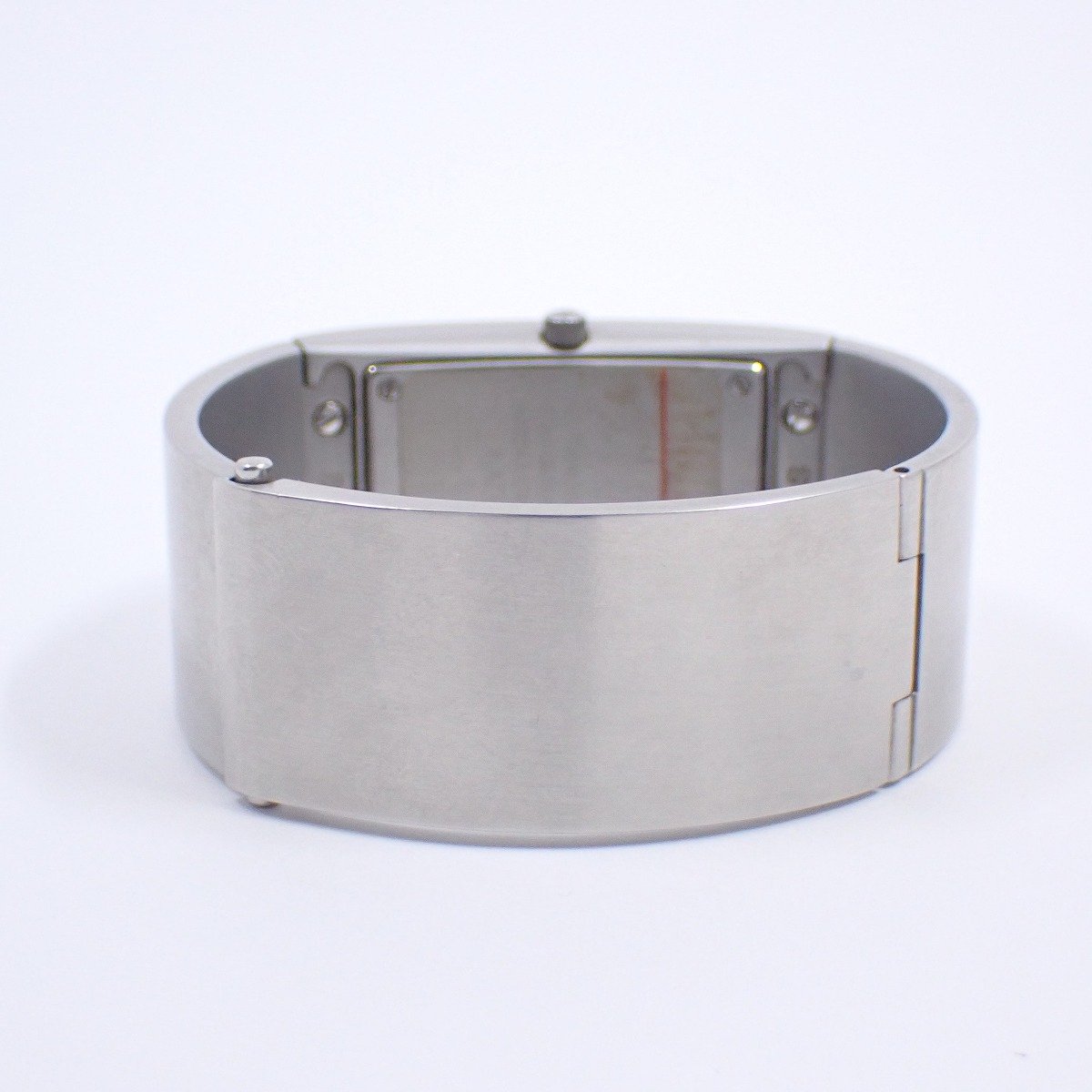 【中古】グッチ 2400L バングルウォッチ クォーツ レディース 腕時計 シルバー文字盤 純正SSベルト Sサイズ【いおき質店】