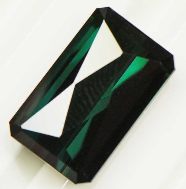 トルマリン　フリーサイズ　7.80　カラット　81