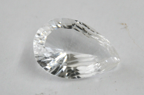 コンケーブ　特別クリスタル　ルース　13.80ct