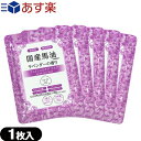 商品詳細 製品名 国産馬油 フェイシャルケアマスク(Facial Care Mask) ラベンダーの香り (フェイスマスク・フェースマスク・facemask・美容マスク・エステマスク) 内容量 1枚入り(美容エッセンス25ml) 成分 水、グリセリン、DPG、BG、馬油、ヒアルロン酸Na、加水分解コラーゲン、セラミドNP、セラミドAP、セラミドEOP、加水分解エラスチン、クララ根エキス、チャ葉エキス、マグワ根皮エキス、ベニバナ花エキス、ゴボウ根エキス、トウキンセンカ花エキス、レモン果実エキス、ホップ花エキス、セイヨウオトギリソウ花/葉/茎エキス、セージ葉エキス、サボンソウ葉エキス、キサンタンガム、フェノキシエタノール、メチルパラベン、EDTA-2Na、クエン酸Na、PEG-60水添ヒマシ油、ラベンダー油、フィトスフィンゴシン、コレステロール、ラウロイルラクチレートNa、カルボマー、エタノール 商品説明 馬油、コラーゲン(保湿成分)、ヒアルロン酸(保湿成分)などの美容成分をリッチに配合した美容液がうるおい素肌へと導く、シートタイプのフェイスパックです。 個別包装されているので美容液が新鮮な状態で角質層まで浸透します。 ラベンダーの香り。 使用方法 洗顔後、水気をよく拭き取り、お肌を清潔にします。マスクを取り出し開き、目元の部分からお顔に合わせて均等に密着させます。15〜20分後マスクをはがし、お肌に残った美容液をよくなじませてください。 生産国 日本製 区分 化粧品 メーカー名 株式会社アマノ 広告文責 一歩株式会社 03-6909-7699