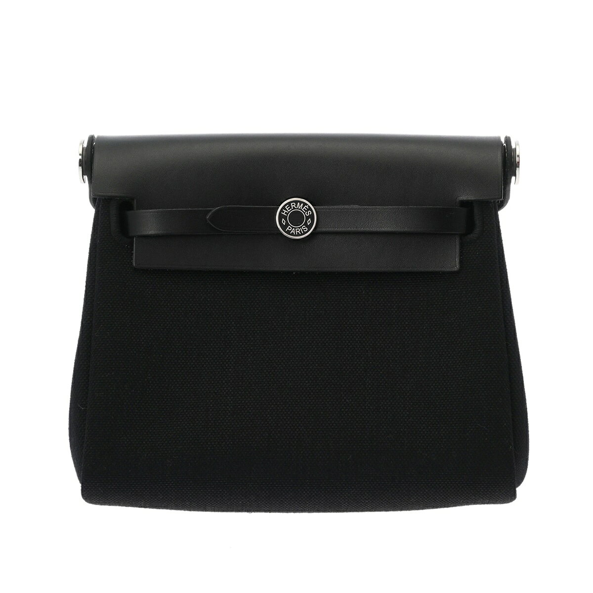 商品詳細 【管理番号】746837 【ジャンル】2WAYバッグ /レディース 【ブランド】エルメス / HERMES 【モデル】エールバッグ ジップミニ 【素材】 トワルミリタリー/ヴァッシュハンター 【カラー】ブラック × シルバー金具 【刻印】K刻印(2025年頃) 【状態】 未使用 ランクS外側ショルダーに少しクセがございますが、特に目立つダメージのない未使用品です。店頭販売を行っておりますので展示未使用品とお考えください。 【サイズ】 H:約 17cm W:約 20cm D:約 6.5cm ショルダー:約 100cm 【仕様】 開閉式：ベルト金具 外側：ファスナーポケット x 1 【付属品】保存袋 ストッパー 【コメント】 カラー：ヴェールマングローブ/ブラック ランク状態について 商品の状態は、下記のランクで評価しています。 弊社基準にて正確に評価しておりますが、主観的なものであるため、よくお考え頂いた上でご注文頂きますよう宜しくお願いいたします。 神経質な方・完璧を求められる方はご購入をご遠慮下さい。 ※店頭販売もしているため、写真や記載のない傷や汚れが生じる場合がございます。 ※掲載以外の詳細をご希望の方は在庫店舗をご案内致しますので一度お問い合わせ下さい。 N 新品。 S 未使用品。未使用ですが展示品や保管などで僅かな色ヤケや傷が見られる品。一度も使用していない品。 SA 新品同様。数回程度使用の中古品で、新品に近い綺麗な状態の中古品。 A 多少の使用感や傷はありますが状態の良い品 AB 使用感や傷は見られますが、全体的に状態の良い品 B 日常的に使用していたような使用感や傷等が見られますが、充分に使用できる品 C 色濃く使用感があり、傷や汚れが多く目立つ品、リペアが必要な品 Q アンティーク品 お支払方法 ・クレジットカード ・ショッピングローン ・振込銀行 ・代金引換（※代引き手数料を含め30万円以下のみご利用頂けます） 詳しくはこちらをご覧ください。