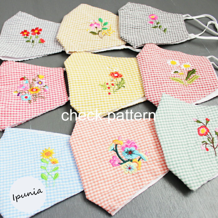 ＜大人用＞＜ジュニアも可＞チェック柄コットンお花刺繍マスク 内側綿マスク 内側コットンマスク 暖か 秋冬1枚入り 紫外線カット UVカット 洗えるマスク オシャレ 韓国ファッション 刺繍マスク 贈り物 ギフト 布マスク おしゃれ 刺繍入り花柄刺繍 鶴橋 韓国マスクのサムネイル
