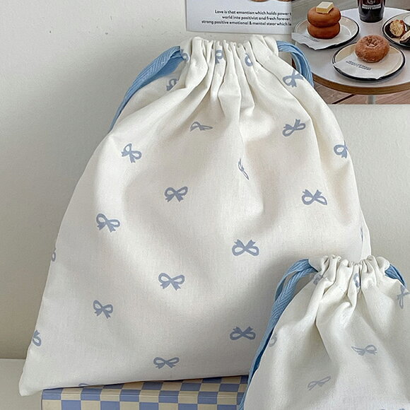 【週末限定★SPECIAL SALE】【在庫限り｜残りわずか】巾着袋 巾着ポーチ 巾着 M 中サイズ リボン柄 プリント お揃い 給食袋 子供 女の子 保育園 幼稚園 学校 ポーチ 小物入れ 化粧ポーチ ガジェット イヤホン 旅行 収納 シンプル ガーリー かわいい iradowl-10000950 Iradowl サンプル画像3