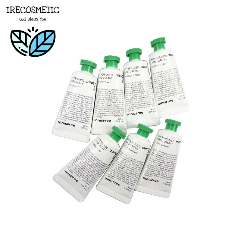 商品情報広告文責(会社名・電話番号)(株) IREcosmetic＋82-10-8489-2134内容量30 mLメーカー名、又は販売業者名(株)インターコースコリア/(株)イニスフリー生産国韓国使用方法きれいな手に適量を取って塗ってください。商品区分化粧品使用の際の注意点1. 化粧品使用時または使用後直射日光により使用部位が赤い斑点、腫れやかゆみなどの異常症状や副作用がある場合には専門医等と相談すること2. 傷のある部位等には使用を控えること3. 保管及び取り扱いの際の注意事項 A) 子供の手の届かないところに保管すること B) 直射日光を避けて保管すること注意事項・当店でご購入された商品は、原則として、「個人輸入」としての取り扱いになり、全て韓国のソウルからお客様のもとへ直送されます。・個人輸入される商品は、全てご注文者自身の「個人使用・個人消費」が前提となりますので、ご注文された商品を第三者へ譲渡・転売することは法律で禁止されております。・通関時に関税・輸入消費税が課税される可能性があります。課税額はご注文時には確定しておらず、通関時に確定しますので、商品の受け取り時に着払いでお支払いください。詳細はこちらご確認下さい。＊色がある場合、モニターの発色の具合によって実際のものと色が異なる場合がある。この商品は ＼イニスフリー／マイパフュームドハンドクリーム 30ml/ 韓国コスメ / ハンドケア/ハンドクリーム/ 保湿 /INNISFREE / MY PERFUMED HAND CREAM ポイント 長く続く香りと素早くなじむしっとり感！片手にすっぽり収まる大きさの多様な香りで構成されたハンドクリーム その日の気分によって選べる 多彩な7つの香り 1. ホワイトシャツ(Musky Floral)乾燥機から取り出したばかりのような綺麗であたたかいランドリーの香り2.Fluffy Pink(Fruity Floral)ピンク色の綿毛雲のように愛らしいフルーティーフローラルの香り3.ピーチサイダー(Sweet Fruity)旬の桃果汁のように甘いスイートフルーティーの香り4.ダンシングデイジー(Floral Musk)ひらひらとしたデイジーの花のように清純なフローラルの香り5.Snowy Day(Fresh Musk)雪の降る日の暖かい空気のように落ち着いたムスクの香り6.ブラッシュローズ(Floral Amberic)ピンク色のバラの花束が贈るときめきを込めたローズの香り7.オールドファッション(Fruity Herbal)甘くてほろ苦い紅茶一杯が思い出されるビターフルーティーの香り水分たっぷりのしっとりとしたテクスチャーで肌の保湿膜をつくりシアバター配合フォーミュラがべたべたせず、乾燥した手の肌に素早く保湿感を与えます。 ショップからのメッセージ こんにちは.irecosmeticは韓国の化粧品を流通する企業です。お客様一人一人を思いながら、商品が安全に配送されるよう努力しています。商品とともに良い気持ちが伝わることを願っています。 納期について 納期について 営業日基準]午前9時以前に注文した在庫保有分は当日、韓国ショップで出荷いたします。 4