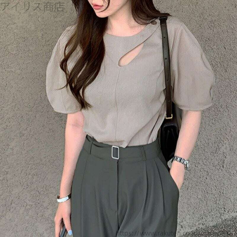 【送料無料】アンバランス スリット パフスリ ブラウス カットアウト トップス 大人可愛い ママコーデ ママファッション 韓国系 オルチャン 人気 トレンド 新作 20代 30代 40代 きれいめ レトロ シンプル お出かけ デート おしゃれ 通勤 通学 オフィス OL