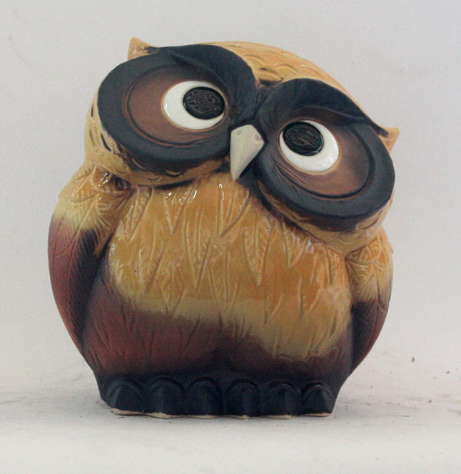 樂天商城 - 首かしげふくろう (黄) 9号信楽焼 陶器 置物 梟 フクロウ 縁起物 開店祝い 新築祝い 引越し祝い プレゼント 贈り物 ギフト 彩り屋