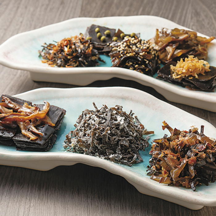 【特撰】廣川昆布 御昆布 佃煮8品詰合せ 200-35 送料無料 (北海道、沖縄除く) 廣川昆布 佃煮 昆布 引出物 内祝 香典 法要 お返し 満中 粗供養 代御膳 志 御供 引出物 贈り物 お祝 記念品 景品 御礼 お中元 お歳暮 快気 出産 結婚 外のし 手提げ袋 常温 個包装 詰合せ フーズ