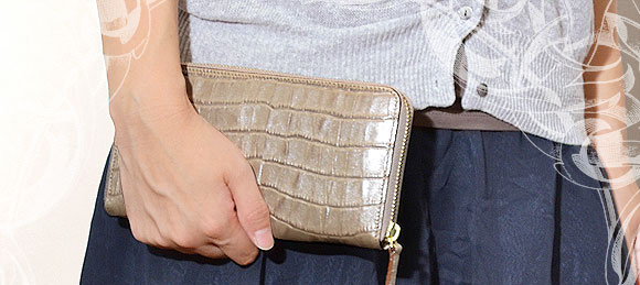 【1年保証】 アンメートルキャレ 1metre carre フィン パール加工 長財布 ラウンドファスナー レディース クロコ型押し 日本製 PE8278格安通販　バレンタイン　人気　ランキング