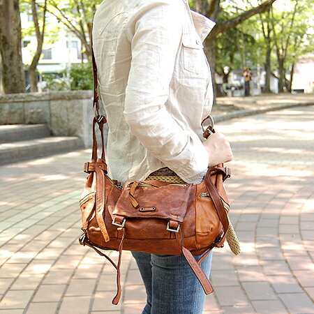 【1年保証】 リリーリアルマインド フォロ 2way ショルダーバッグ 斜め掛け REALMIND LILY FORO レディース キャメル 110018格安通販　バレンタイン　人気　ランキング