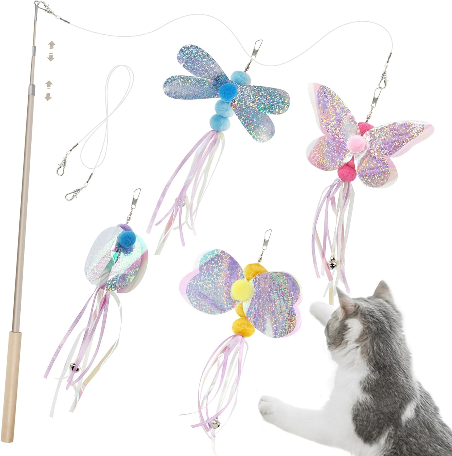猫のおもちゃ：チョウチョ/ミツバチ/トンボ/甲虫の虫のように作り、ヒラヒラキラキラする感じと、しっかり猫たちは食いつきます。猫に無害な材質を使用しており、健康を維持するのに、最適な猫おもちゃです。 優雅な棒：木製の持ち手、握りやすいで、しっかりとした釣り竿、虫が飛ぶ動作など、難なく操作できています。軽量釣り竿タイプがビュンビュン跳ねてくれるので持つ側の人間も手が疲れません。 ストレス解消：猫じゃらしは猫の狩猟本能をくすぐり、運動不足とストレスの解消に役立ちます。ネコ様も飼い主も満足です。毎日元気満々に遊び時間を楽しみにしていで、猫ちゃんがご主人の感情と日々深めることができます。