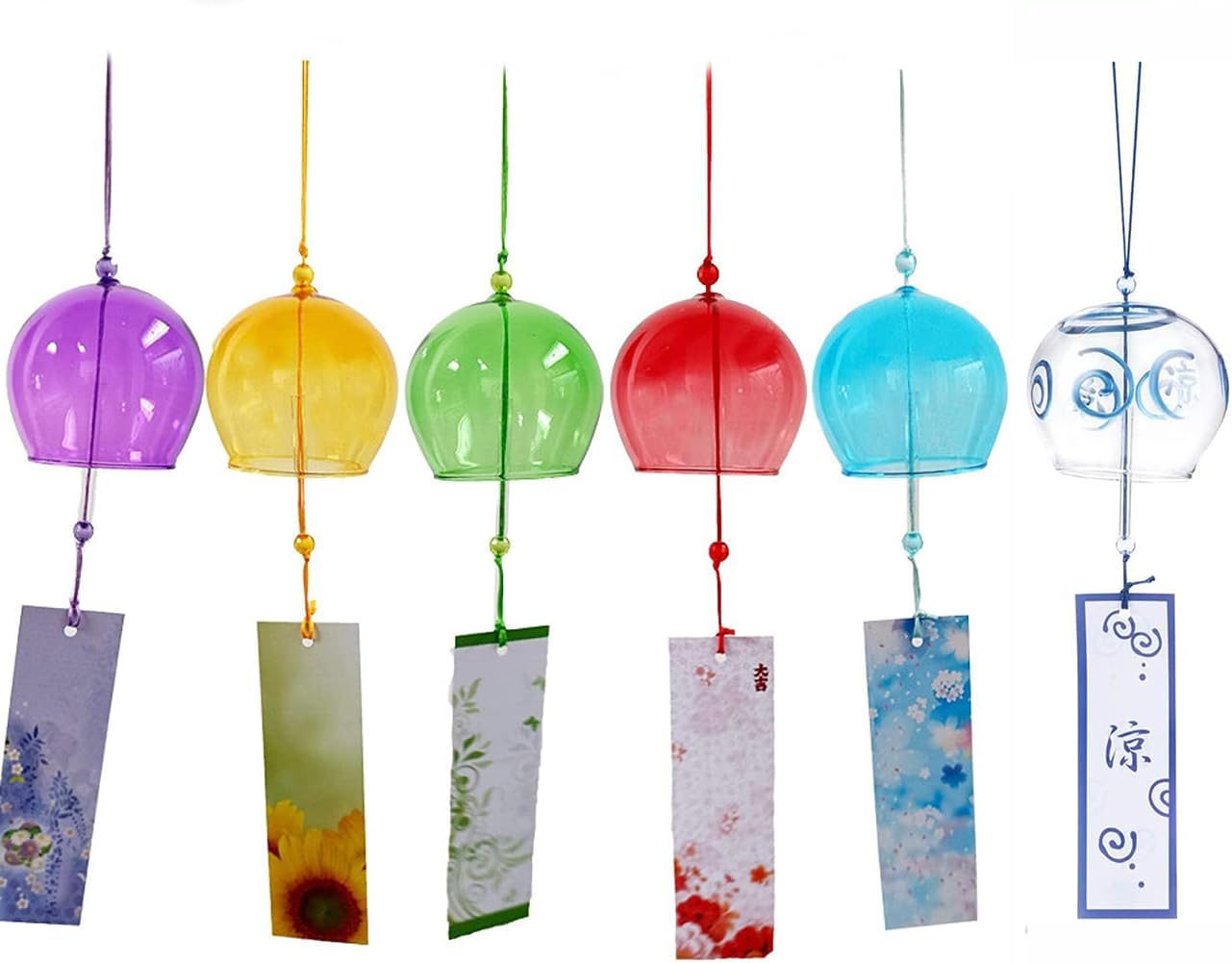 風鈴 夏の風物詩 ウィンドチャイム ガラス風鈴 手作り風鈴 江戸風鈴 癒しの音 和風 風鈴 おしゃれ 可愛い 涼しい ぶら下げ風鈴 音色よく 納涼 手作り 飾り物 雰囲気作り 吊り飾り 屋根飾り おみやげ 祝福 贈り物 短冊付き (6個セット)