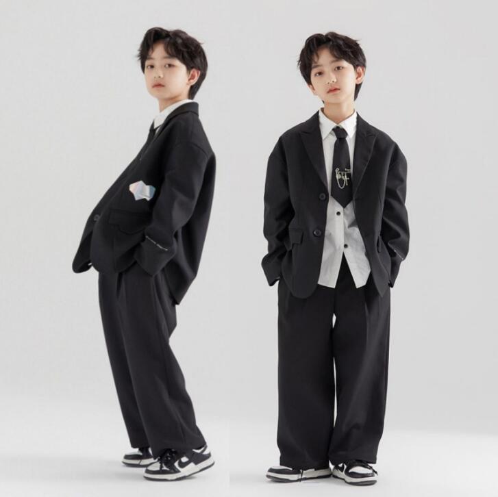 Rakuten - 卒業式 スーツ 男の子 セットアップ 大きいサイズ キッズ 子供服 2点セット 4点セット ジャケット フォーマルドレス 子供 上下セット 成人日 フォーマル 高校生 卒 卒服 発表会