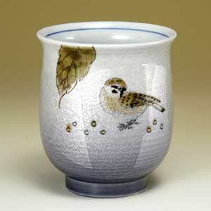 九谷焼 湯呑 色銀彩小鳥 湯飲み 茶椀 カップ ...の商品画像