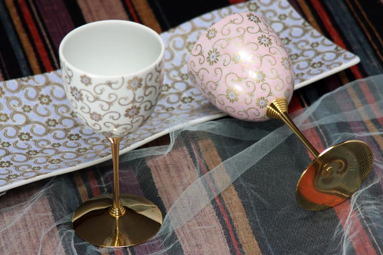 九谷焼 ペアワインカップ 五彩唐草 桃白彩 九谷焼 ワイングラス