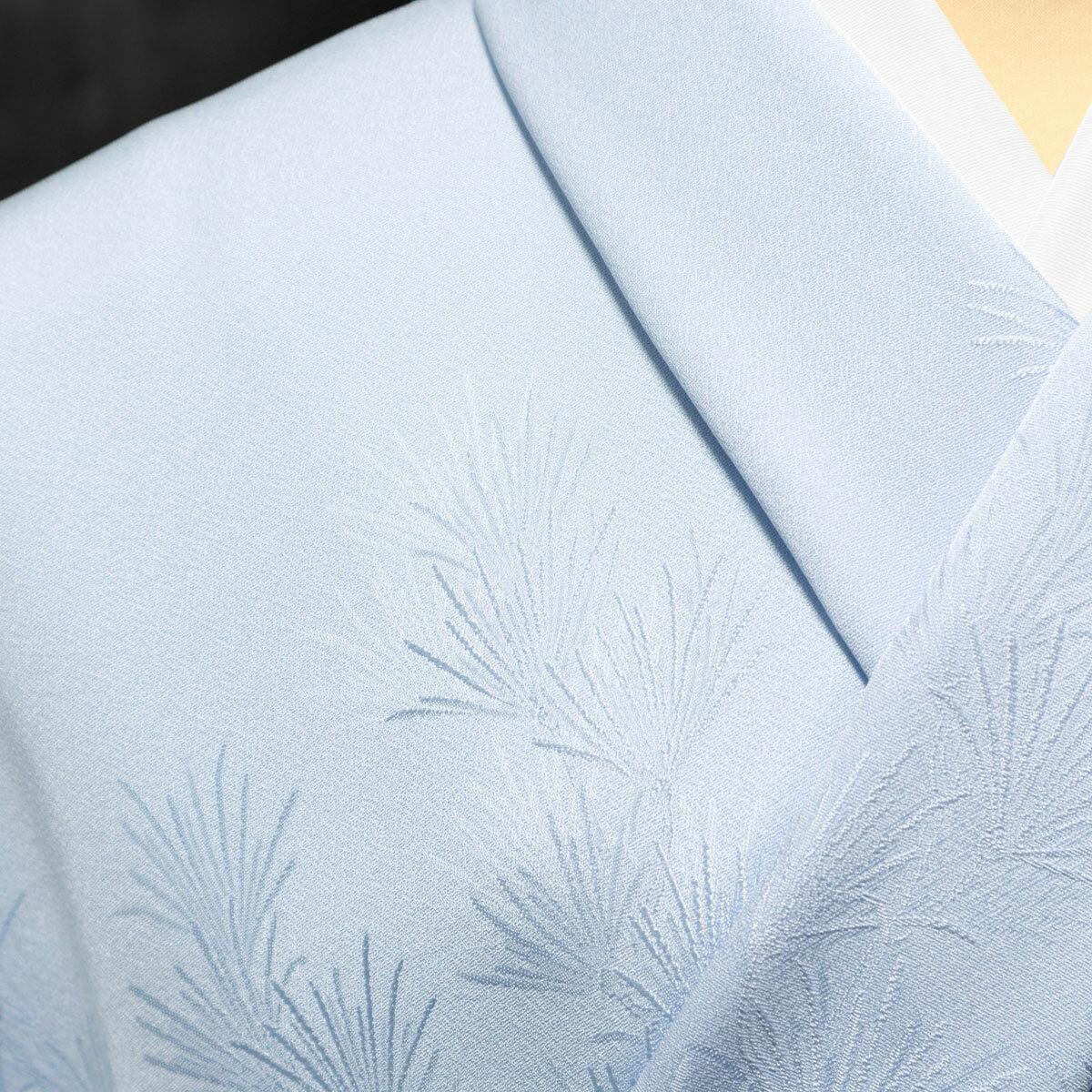 色無地　付下柄　高野槙　薄花桜【反物1反・胴裏1枚・共色八掛1枚付】【丹後織物求評会農林水産省生産局長賞受賞生地】着物 色無地 正絹 反物 袷 単衣 地紋 茶道 茶席 学校行事 七五三 礼装用 入学式 卒業式 結婚