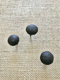 円型鉄鋲アイアン装飾鋲家具ドアネイル金物リメイク丸アンティークビス隠し鋲スタッズプッシュピン1個から販売