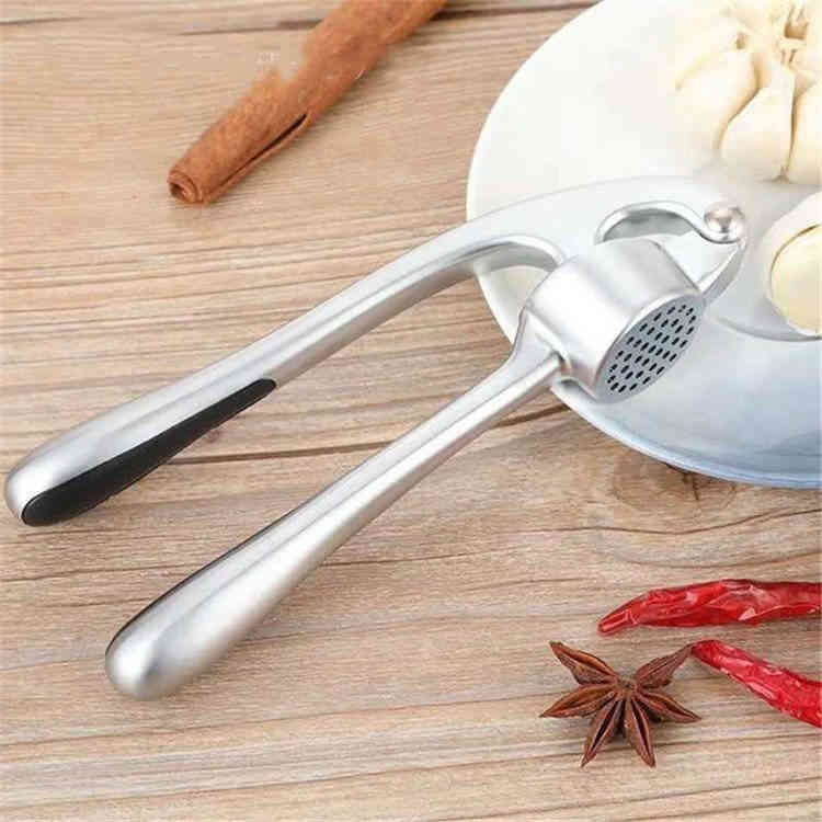 【半額!スーパーSALE】ガーリッククラッシ ネギ 大蒜つぶし器 ガーリックプレス 搾り器 生姜プレス