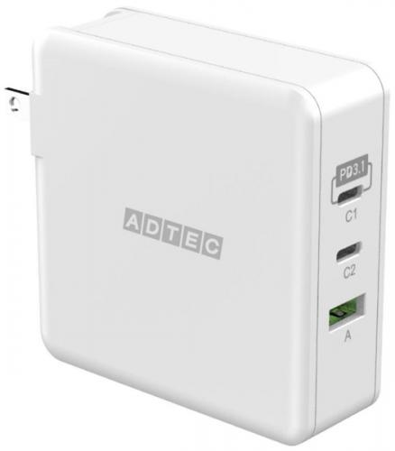 型番:APD-V140AC2-WHJANコード:4946516098369Power Delivery 3.1対応。140W充電に対応、さらに、USB4 Gen3ケーブルと同時に使用することで対応機器と140W充電を実現いたします。PD3.0の充電器として 100W出力+30Wで使用した場合、高出力を必要とするノートパソコンを充電しつつ、タブレットやiPhoneの30W高速充電にも対応。また、PPS (Programmable Power Supply) に対応。小さいステップで電圧と電流をコントロールすることで、対応機器と適切な電力供給し高速充電と高効率化の両立を実現いたします。また、PPSでは3.3Vから21Vを5Aまで広範囲に対応。高効率・高耐久性を誇る GaN (窒化ガリウム) を採用することでコンパクトなボディーに最大140W出力に対応。