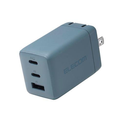 型番:ACDC-PD10367GNJANコード:4549550415811■3つの出力ポートを搭載。用途に合わせて接続先を使い分けられるから、ノートパソコンやスマートフォン、タブレット、ワイヤレスイヤホンなどを組み合わせて同時に充電できるAC充電器です。 ■対応機種:各USB Type-CポートからUSB Power Delivery 67WおよびPPS 55W、またはUSB-Aポートから12Wの規格内で充電可能なノートパソコン、スマートフォンなどの機器。2ポート以上同時接続時、合計最大65Wまでの出力で充電・給電可能な機器とその組み合わせ ■コネクター形状:USB Type-Cポート×2、USB-Aポート×1 ■定格入力電圧:AC100～240V、50Hz/60Hz ■定格入力電流:2A ■外形寸法:幅約56.5mm×奥行約31.5mm×高さ約38mm ■重量:約105g ■カラー:オーシャン グリーン ■コンセントプラグ仕様:90度スイング構造 ■使用温度:0℃～25℃ ■法令:◇PSE 特定電気用品 ■保証期間:1年間 ■使用可能地域:日本