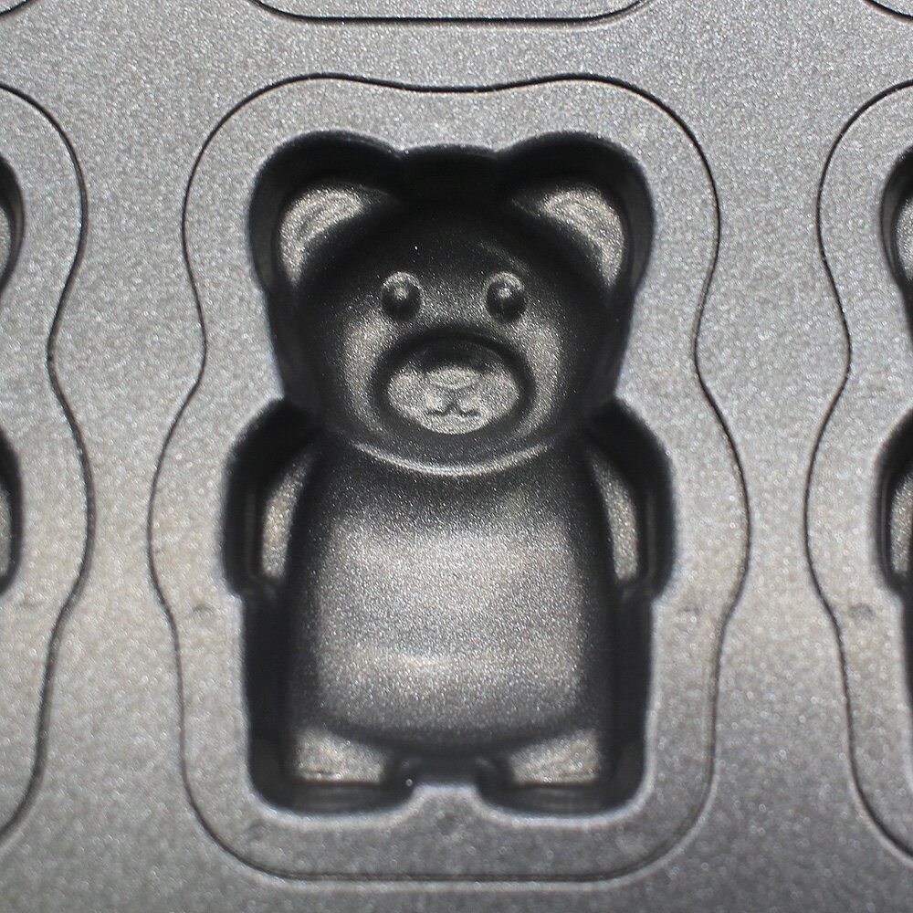 クマゴロー天板8P　メタリックブラックテフロン加工　日本製　松永製作所　くま型・ベア・熊　マドレーヌ型・焼菓子型・焼型　業務用　家庭用