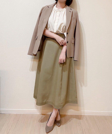 ステッチデザインAラインスカート カーキ レディース ミモレ丈 おしゃれ シンプル 通勤用 オフィスカジュアル フォーマル フレア ベルト付き ステッチ 春 夏 秋 大人可愛い ベーシックデザイン ウエストゴム