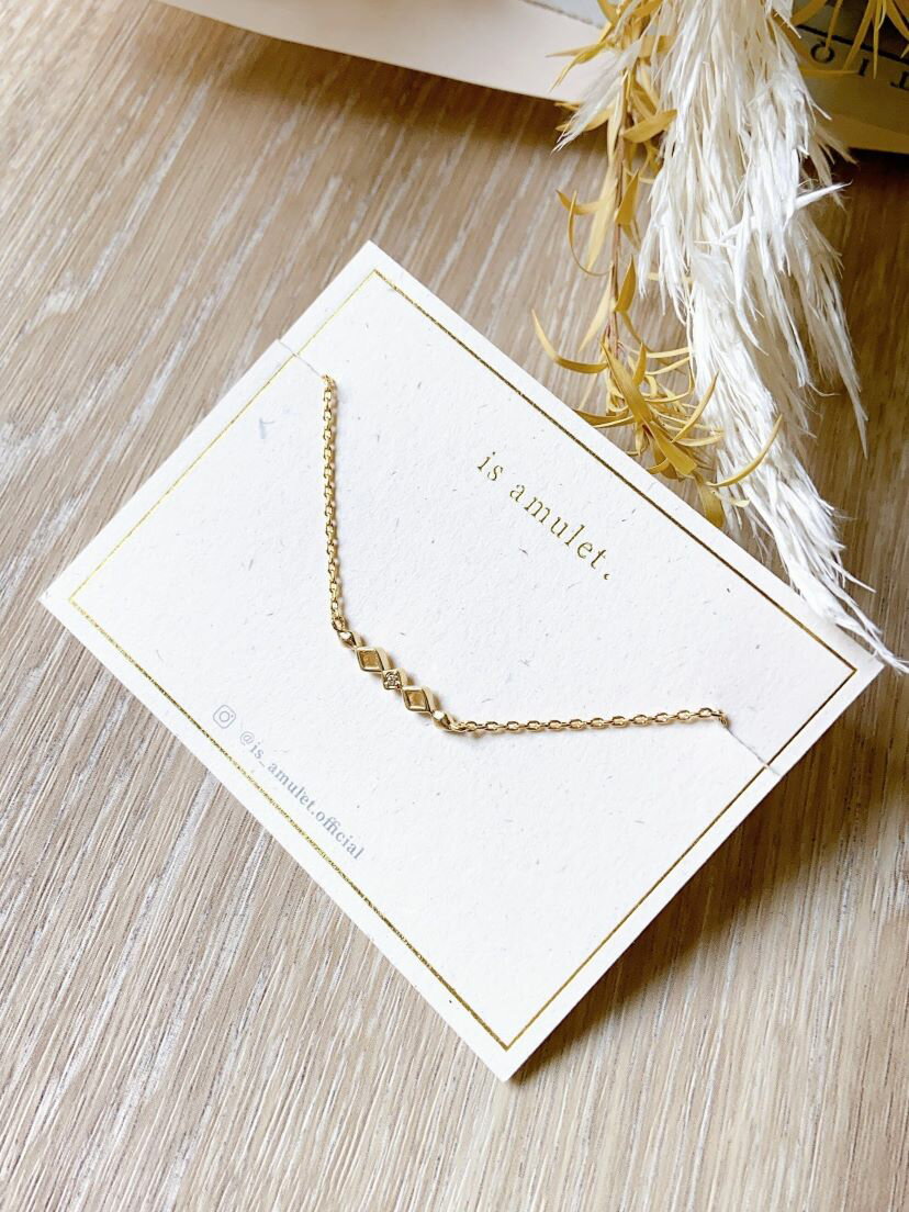 ダイヤモチーフネックレス is amulet. レディース ゴールド きれいめ 上品 華奢 18K メッキ加工 通勤用 オフィス用