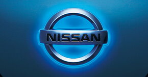 乐天商城 - NISSAN【ニッサン】純正部品LEAF【リーフ】イルミネーション付エンブレム カー用品 車用品 部品 パーツ アクセサリ オプション 【宅配便 小サイズ】