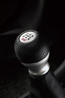 SUBARU【スバル】純正用品 IMPREZA【インプレッサ】STIシフトノブ（5MT用） カー用品 車用品 部品 パーツ アクセサリ オプション 【宅配便 小サイズ】